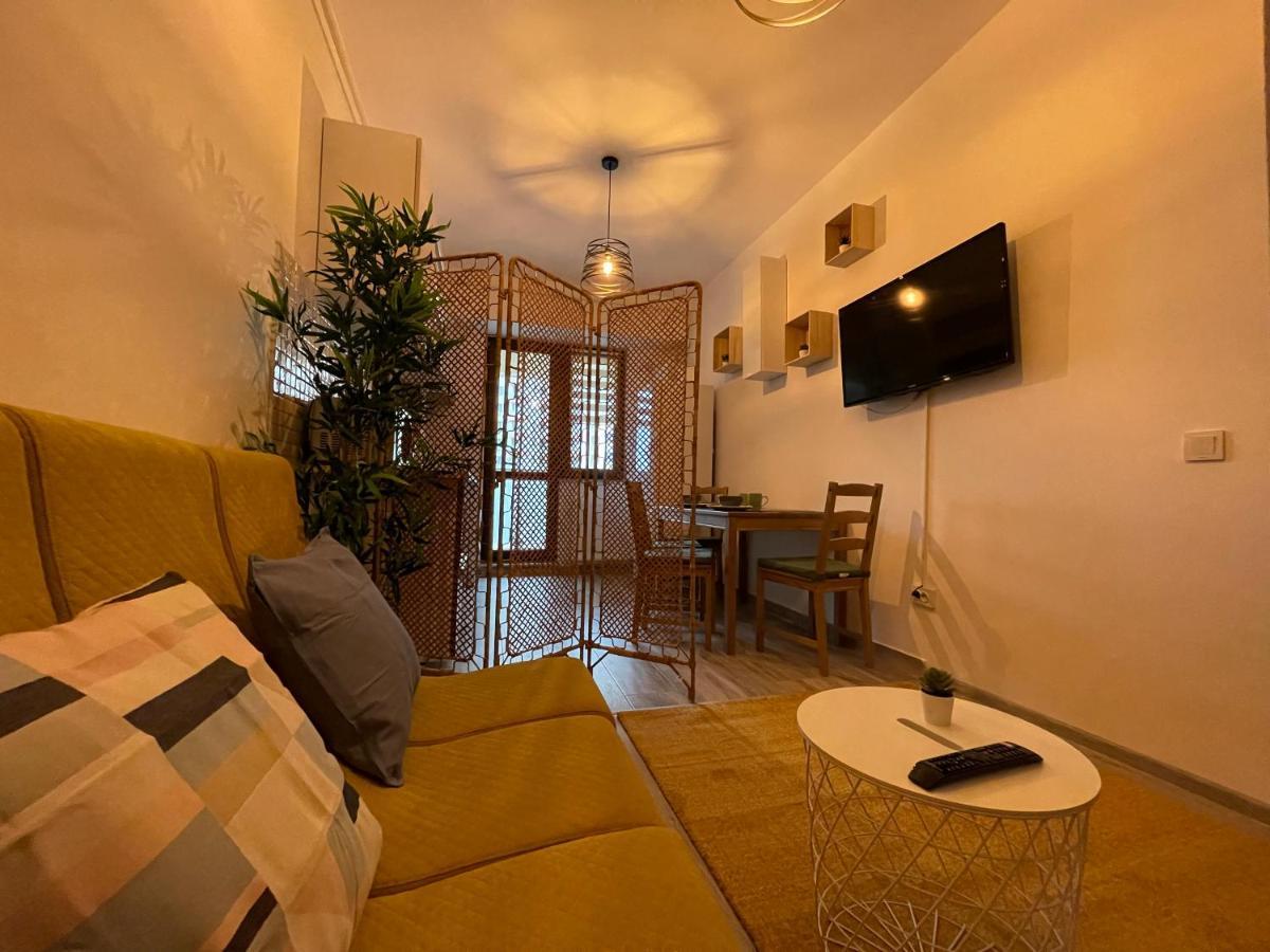 Apartment Near Palas Mall Iasi Bagian luar foto